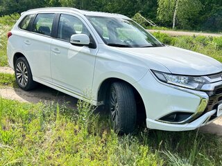 2022 Mitsubishi Outlander III Рестайлинг 3, белый, 3100000 рублей, вид 2