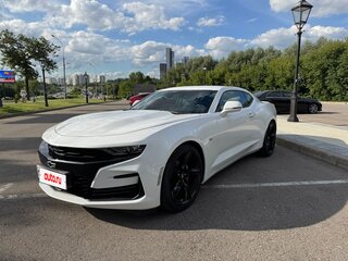 2019 Chevrolet Camaro VI Рестайлинг, белый, 3300000 рублей, вид 1