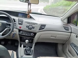 2012 Honda Civic IX, коричневый, 900000 рублей, вид 5