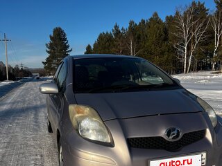 2010 Toyota Vitz II (XP90), серый, 540000 рублей, вид 2