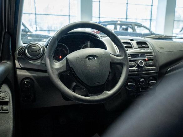2026 Lada (ВАЗ) Granta Cross I Рестайлинг, серебристый - вид 12