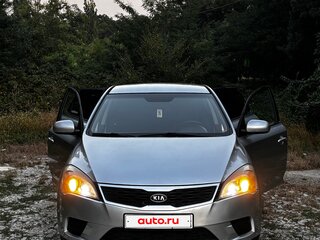 2011 Kia Ceed I Рестайлинг, серебристый, 620000 рублей, вид 2