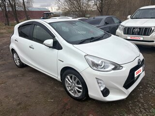 2016 Toyota Aqua I Рестайлинг, белый, 950000 рублей, вид 2