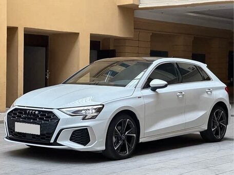 2023 Audi A3 Sportback 35 TFSI IV (8Y), белый, 2270000 рублей, вид 1