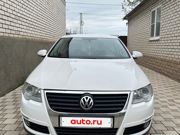 2010 Volkswagen Passat B6, белый, 850000 рублей - вид 1