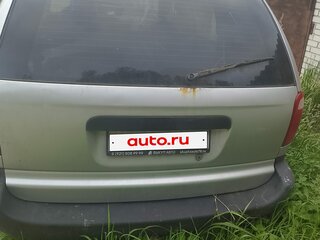 2001 Dodge Caravan 3-speed IV, серебристый, 150000 рублей, вид 2