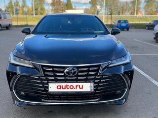 2022 Toyota Avalon V, чёрный, 3100000 рублей, вид 1