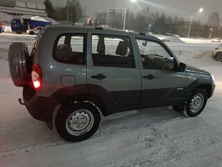 2014 Chevrolet Niva I Рестайлинг, серый, 550000 рублей, вид 3