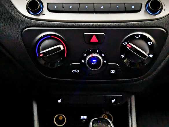 2022 Hyundai Solaris II Рестайлинг, белый, 1460000 рублей - вид 14