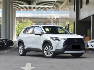 2023 Toyota Corolla Cross I, белый, 1980000 рублей, вид 1