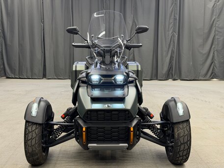 2025 BRP Can-Am Spyder, зелёный, 3675000 рублей, вид 3