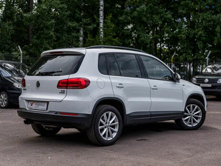 2015 Volkswagen Tiguan I Рестайлинг, белый, 680000 рублей, вид 2
