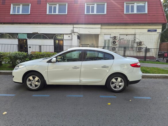 2012 Renault Fluence I, белый, 850000 рублей - вид 12