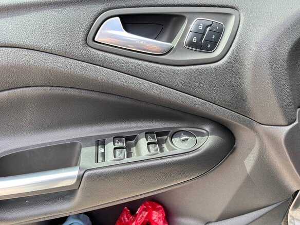 2014 Ford Escape III, серый, 1500000 рублей - вид 5