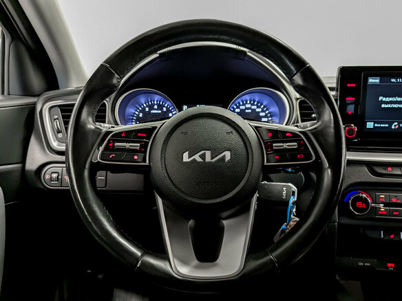 2021 Kia Ceed III Рестайлинг, чёрный - вид 20