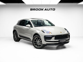 2025 Porsche Macan I Рестайлинг 2, серый, 11990000 рублей, вид 3