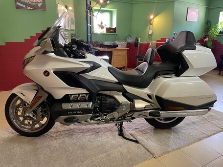 2018 Honda GL 1800 Gold Wing, белый, 2390000 рублей, вид 4
