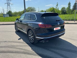 2020 Volkswagen Touareg III, синий, 5250000 рублей, вид 4