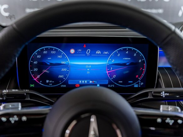 2025 Mercedes-Benz GLC Coupe 300 II (C254), белый - вид 16
