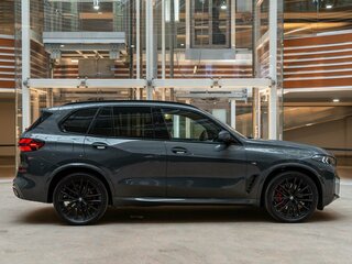 2026 BMW X5 40i IV (G05/G18) Рестайлинг, серый, 15990000 рублей, вид 5