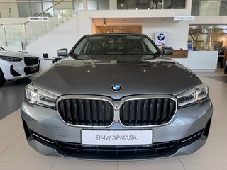 2021 BMW 5 серии 520i VII (G30/G31/G38) Рестайлинг, серый, 4300000 рублей, вид 4