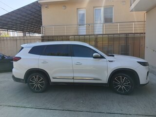 2024 Chery Tiggo 8 Pro Max I Рестайлинг, белый, 2650000 рублей, вид 3