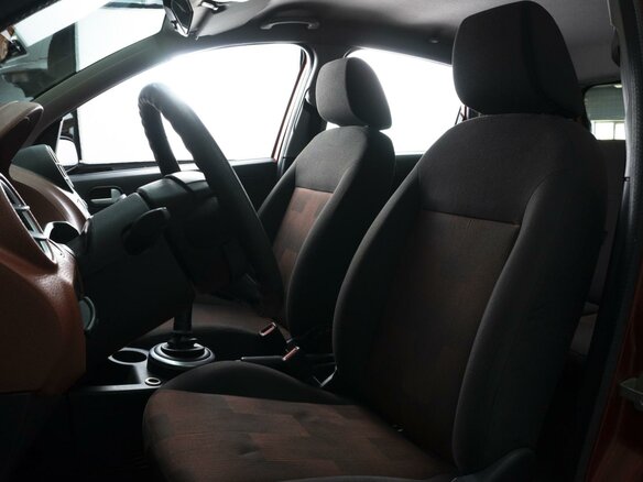 2006 Ford Fiesta Mk5, красный - вид 10