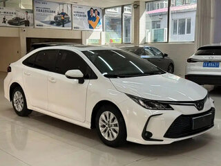 2023 Toyota Corolla XII (E210), белый, 1713000 рублей, вид 3