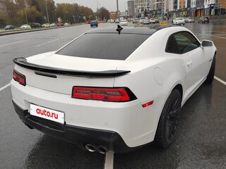 2014 Chevrolet Camaro V Рестайлинг, белый, 2200000 рублей, вид 4