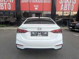 2017 Hyundai Solaris II, белый, 1230000 рублей, вид 5