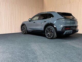 2026 Porsche Cayenne Electric IV, серый, 19870000 рублей, вид 3
