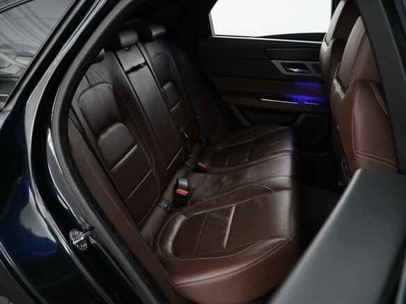 2016 Jaguar XF II, чёрный - вид 6