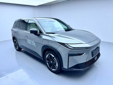 2026 Toyota bZ3X 58.3 kWh, серебристый, 2780000 рублей, вид 2