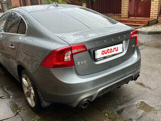 2016 Volvo S60 II Рестайлинг, серебристый, 1299999 рублей, вид 3