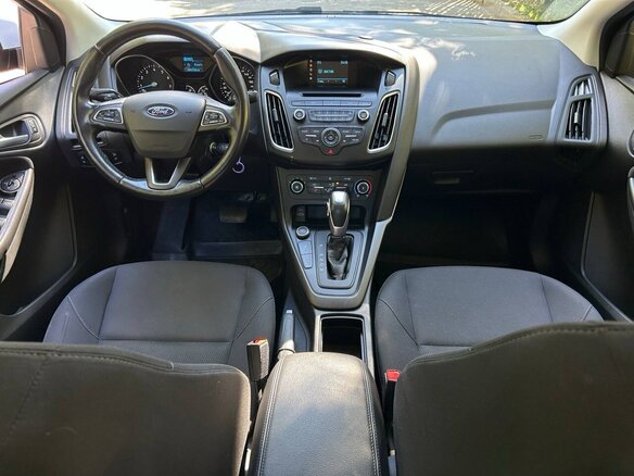 2018 Ford Focus III Рестайлинг, белый, 1100000 рублей - вид 5