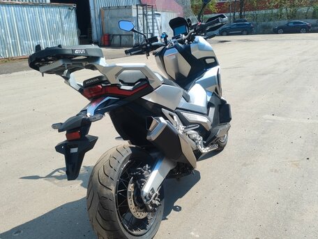2018 Honda X-ADV, серебристый, 999000 рублей, вид 3