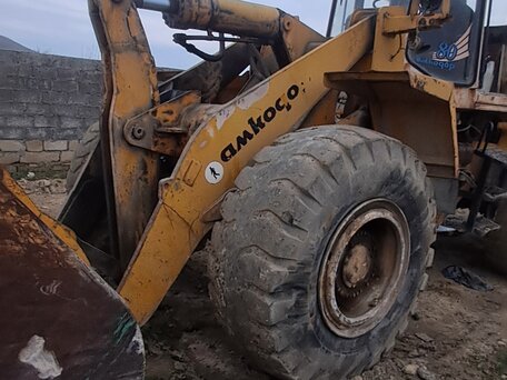 2005 Амкодор 352, жёлтый, 1400000 рублей, вид 2