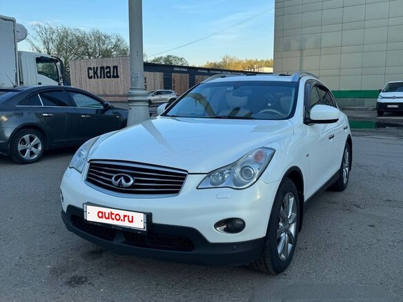2011 Infiniti EX25 I (J50), белый, 1400000 рублей