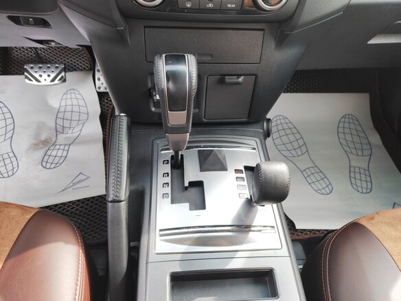 2012 Mitsubishi Pajero IV Рестайлинг 1, коричневый, 2190000 рублей - вид 22