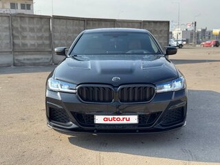 2018 BMW 5 серии 530i xDrive VII (G30/G31/G38), чёрный, 3800000 рублей, вид 3
