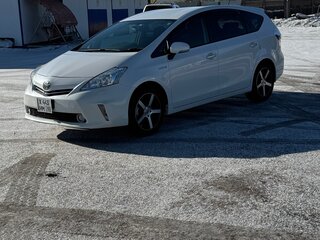 2014 Toyota Prius Alpha I (ZVW40/41), белый, 1530000 рублей, вид 1