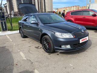 2010 Skoda Octavia DSG7 II (A5) Рестайлинг, серый, 1190000 рублей, вид 3