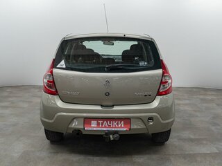 2010 Renault Sandero I, бежевый, 675000 рублей, вид 2