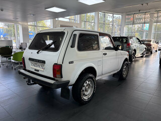 2011 Lada (ВАЗ) 2121 (4x4) I Рестайлинг, белый, 294000 рублей, вид 4