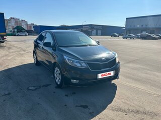 2016 Kia Rio III Рестайлинг, чёрный, 870000 рублей, вид 3