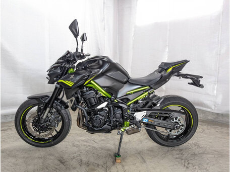 2021 Kawasaki Z 900, чёрный, 1078000 рублей, вид 2