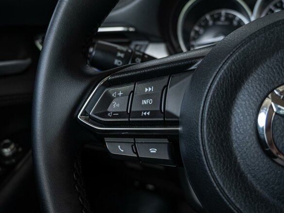 2020 Mazda 6 III (GJ) Рестайлинг 2, белый, 2200000 рублей - вид 15