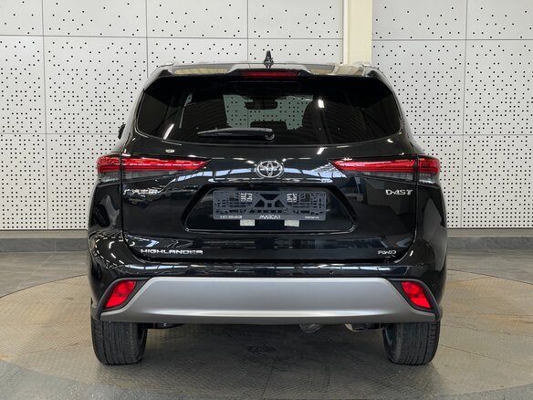 2026 Toyota Highlander IV (XU70), чёрный - вид 6
