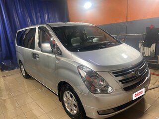 2010 Hyundai Grand Starex I, серый, 1500000 рублей, вид 3