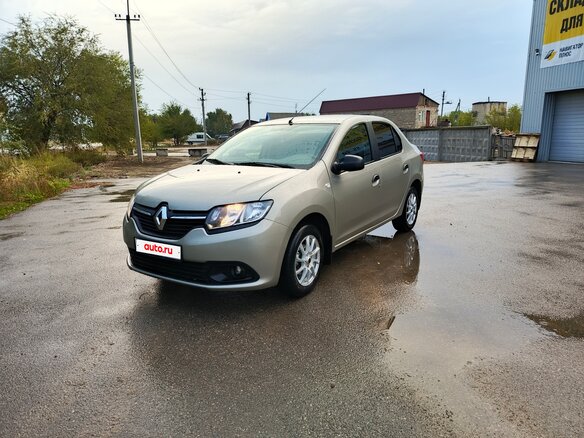 2015 Renault Logan II, бежевый, 760000 рублей